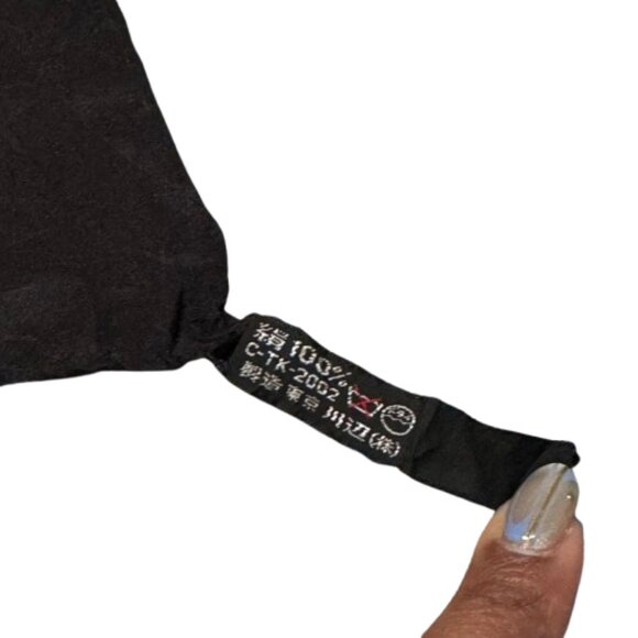 VTG Hanae Mori Silk Heart Cherries Grapes Fruity Floral White Flower Motif Scarf - Picture 9 of 9